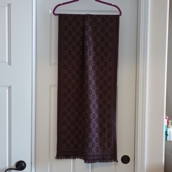 Gucci's winter scarf  100% authentic - Picture 4 of 9